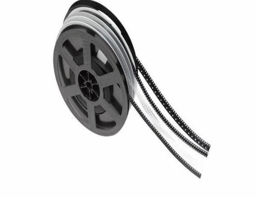 Πλαστικό πλάτος 8mm 12mm 16mm ταινιών μεταφορέων εξελίκτρων αποτυπωμένο σε ανάγλυφο SMD