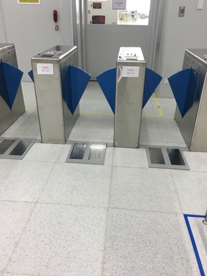 Μισή ύψους ESD περιστροφικών πυλών επίδειξη ελεγκτών κατεύθυνσης LCD ελέγχου προσπέλασης διπλή